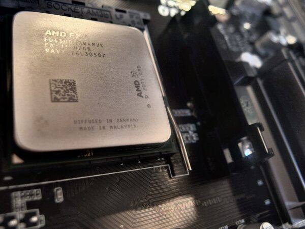 processor, motherboard, gigabyte-1906082.jpg